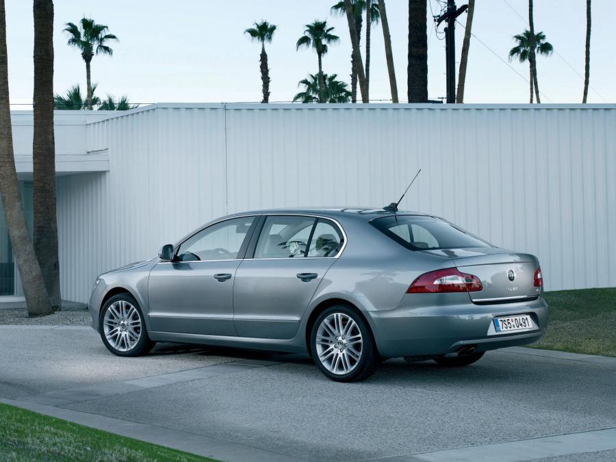  Skoda Superb 2008 года  (фото 45 из 131)